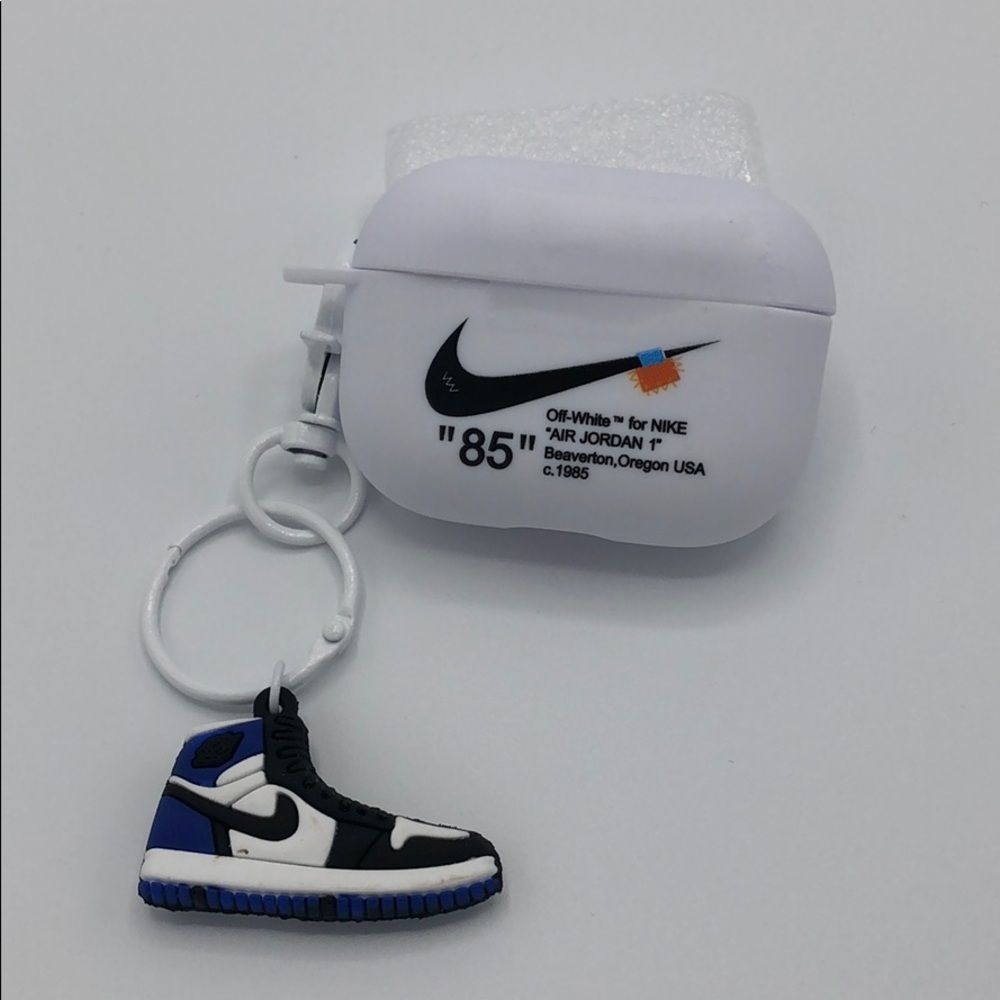 AirPod Pro - Picture 2 of 2